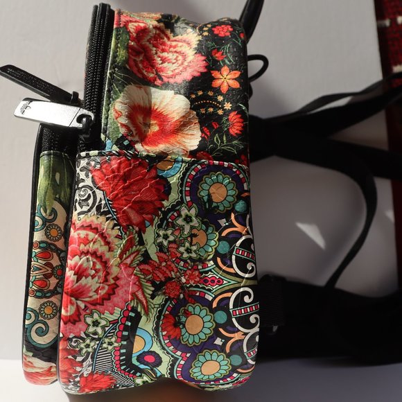 Adidas mini floral backpack - Picture 3 of 6